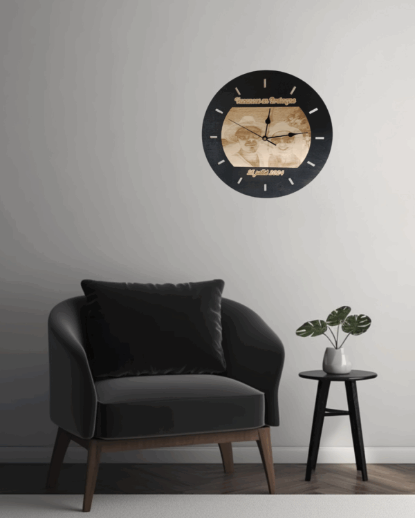 Horloge murale personnalisée en bois – Image 5