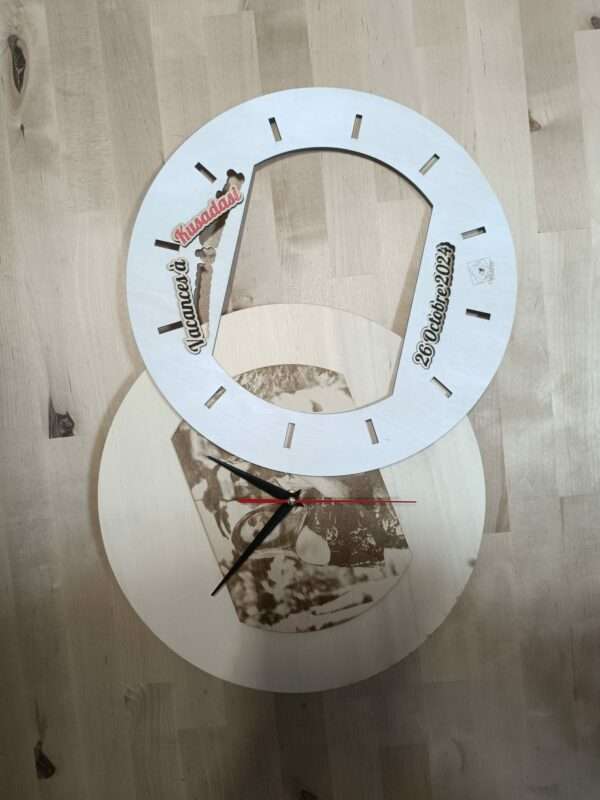 Horloge murale personnalisée en bois – Image 8