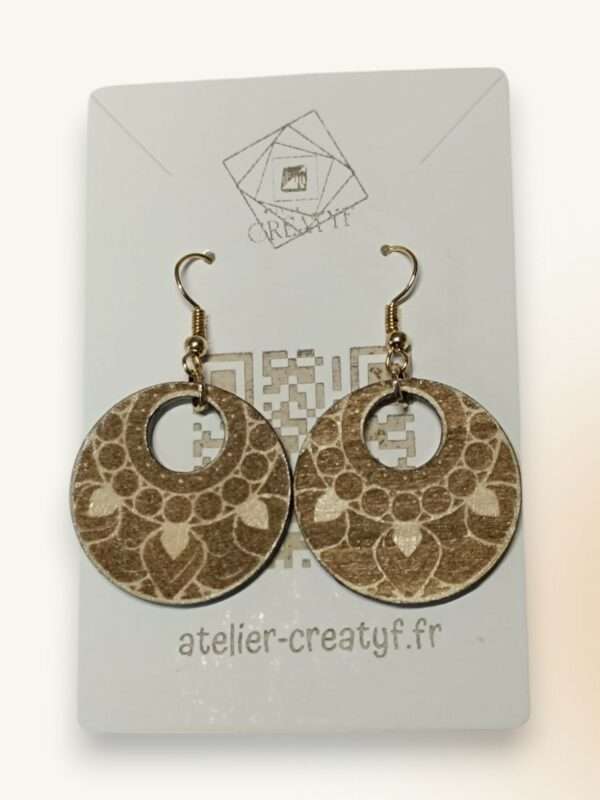 Boucles d’oreilles en bois gravé 