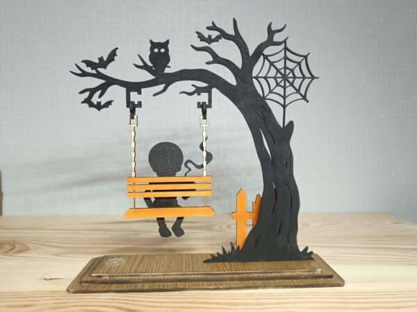 Halloween - Squelette assis sur sa balançoire – Image 5