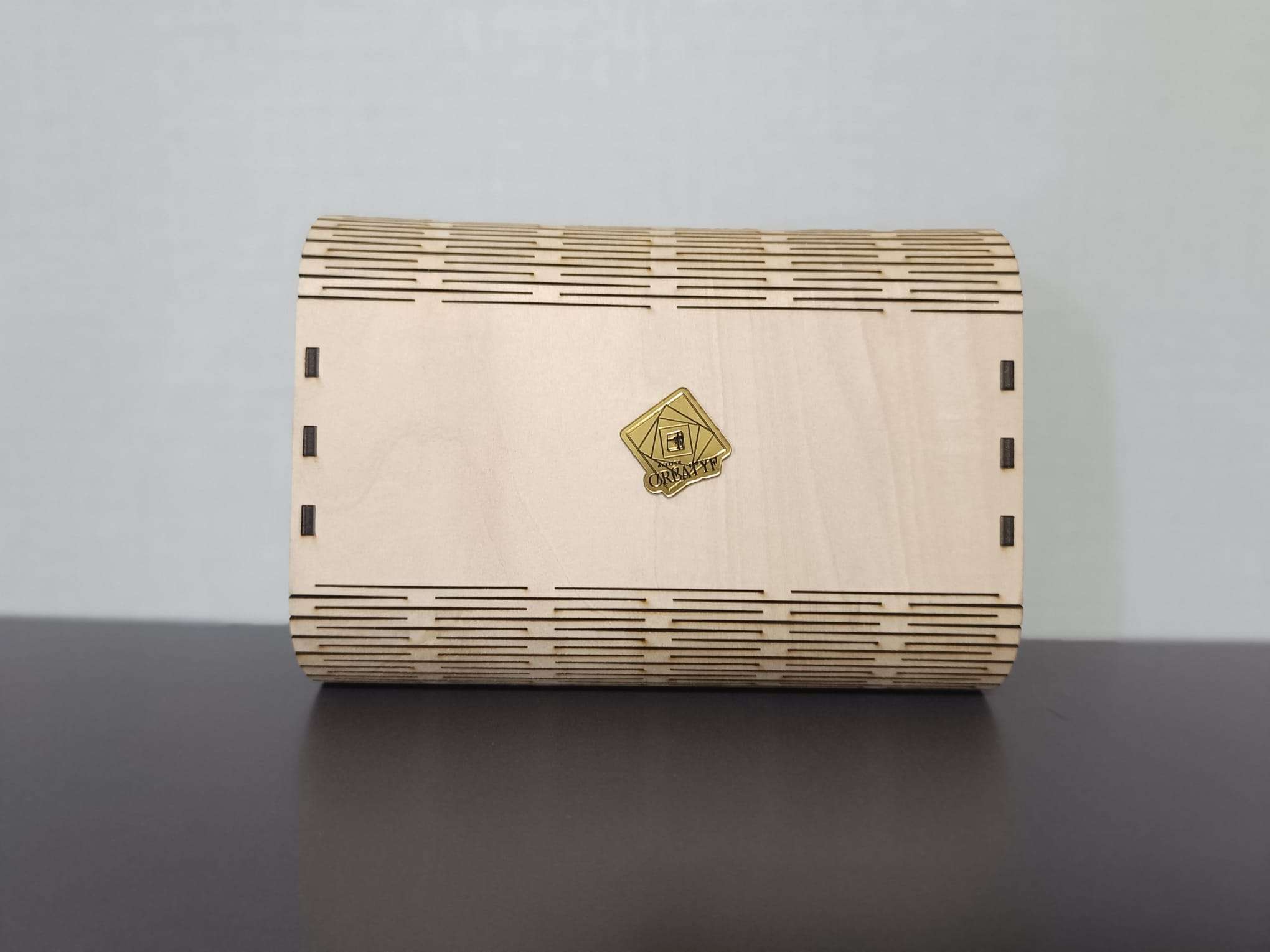 Sac à main ou pochette en bois gravé – Image 8