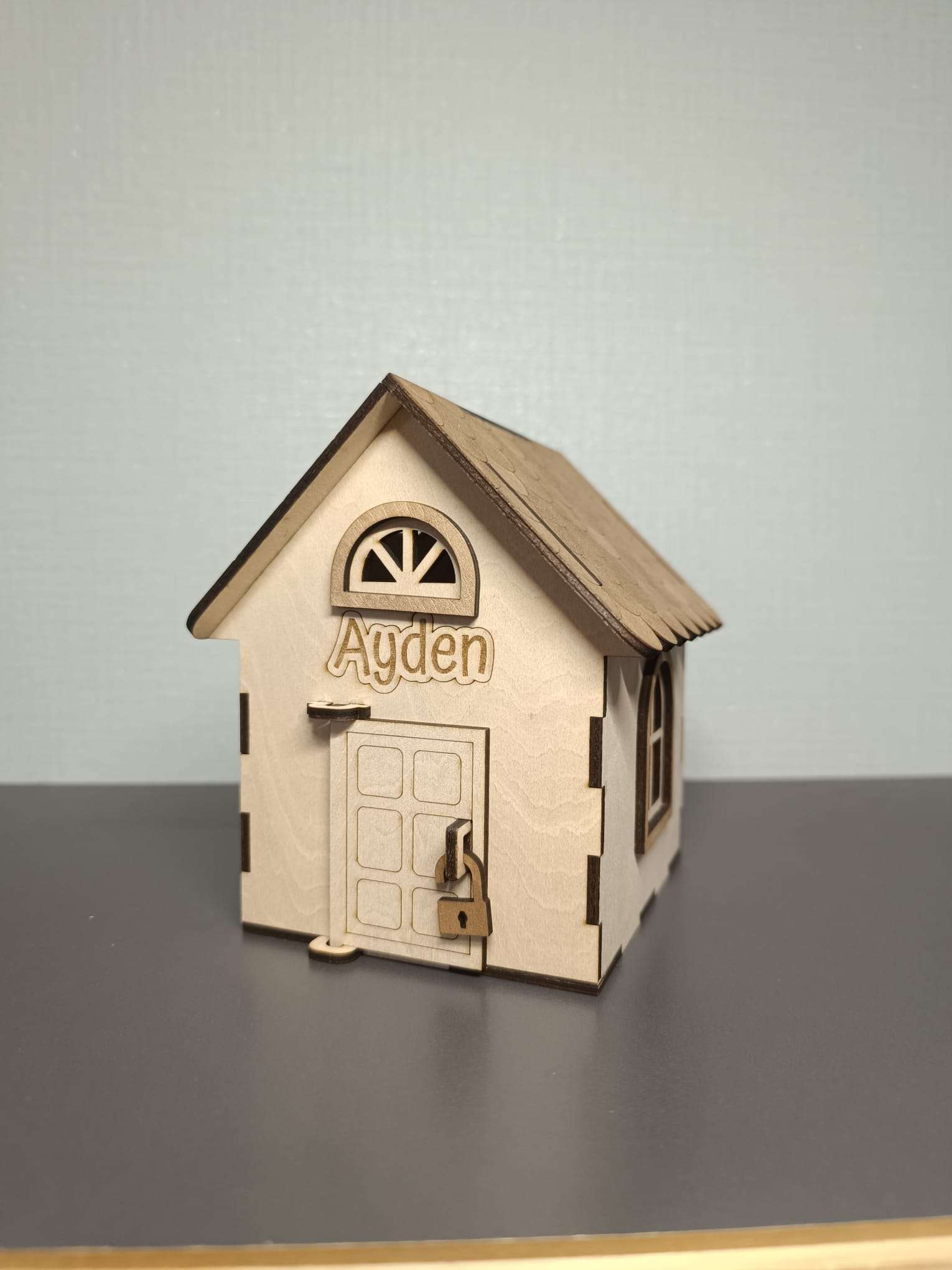 Tirelire en bois personnalisée