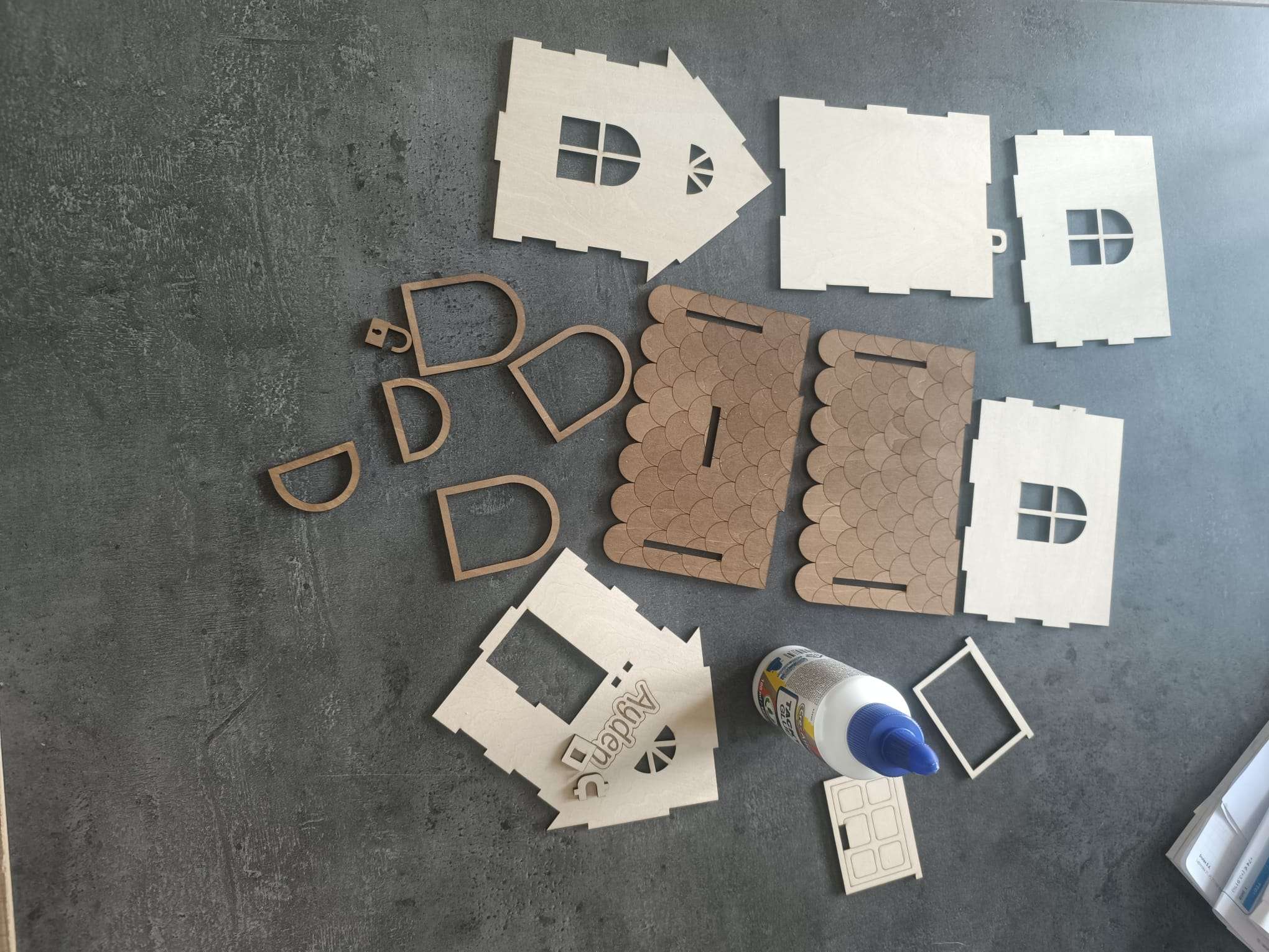 Tirelire en bois personnalisée – Image 2