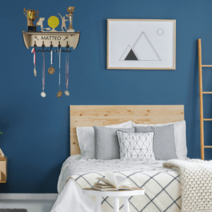 Étagère à coupes & support médailles personnalisée