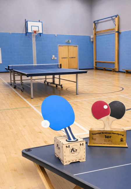 Trophées de tennis de table en salle